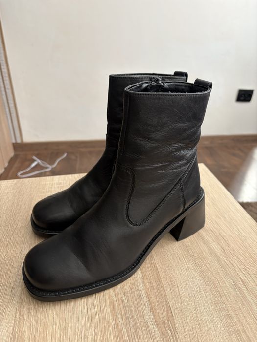 Шкіряни чобітки/ без утеплення river island