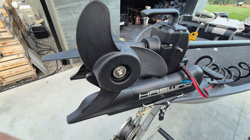 Łódź łódka   wędkarska aluminiowa  silnik dziobowy  echosonda