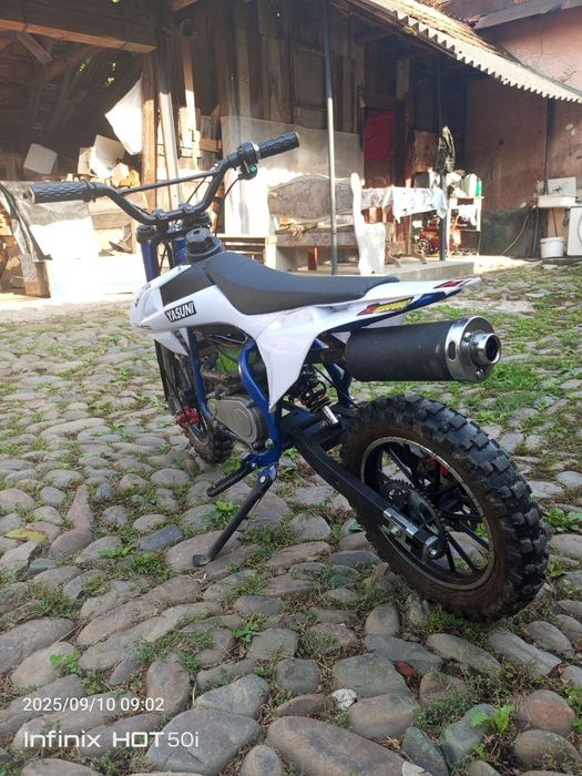 Продам дитячу моторку