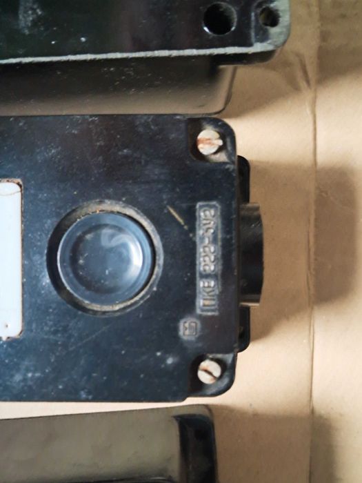 Пост кнопочний (кнопка) ПКЕ 222-3У2 , ПКЕ 212-2У3 , GGH (мет. корпус)