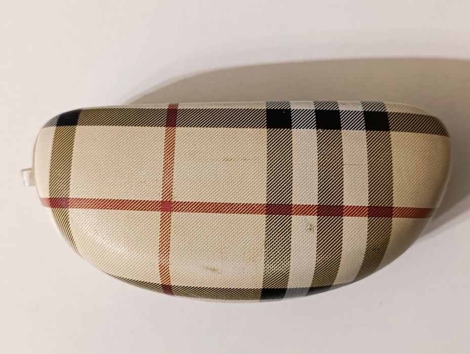 Оригінальний жорсткий футляр чохол Burberry для окулярів (Nova Check)