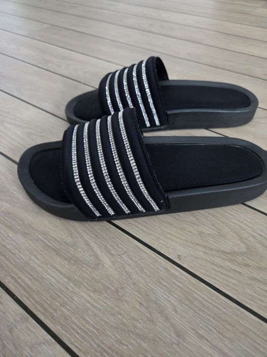 Klapki Bassano z Cyrkoniami roz. 41 Cudne Glamour !