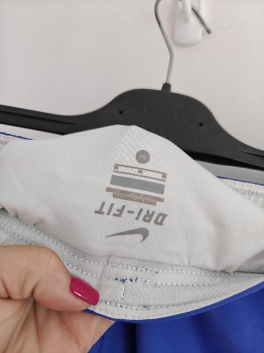 Nike krótkie spodenki sportowe damskie M