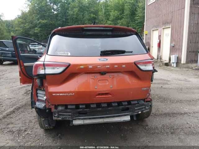 Ford Escape Titanium Hybrid 2020;