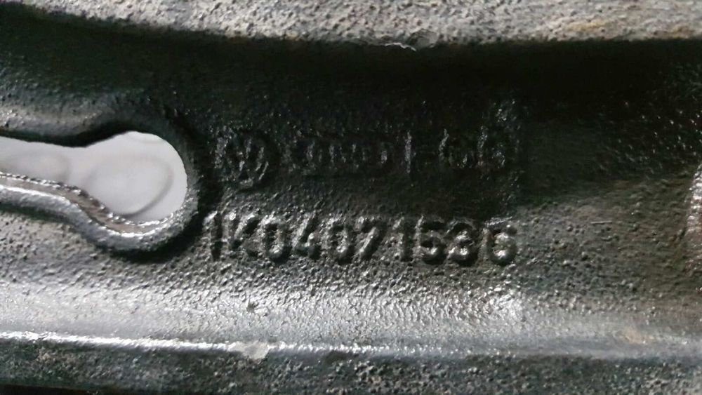 BRAÇO SUSPENSÃO INFERIOR FRENTE DIREITO AUDI A3 (8P) 2.0 TDI AMBITION