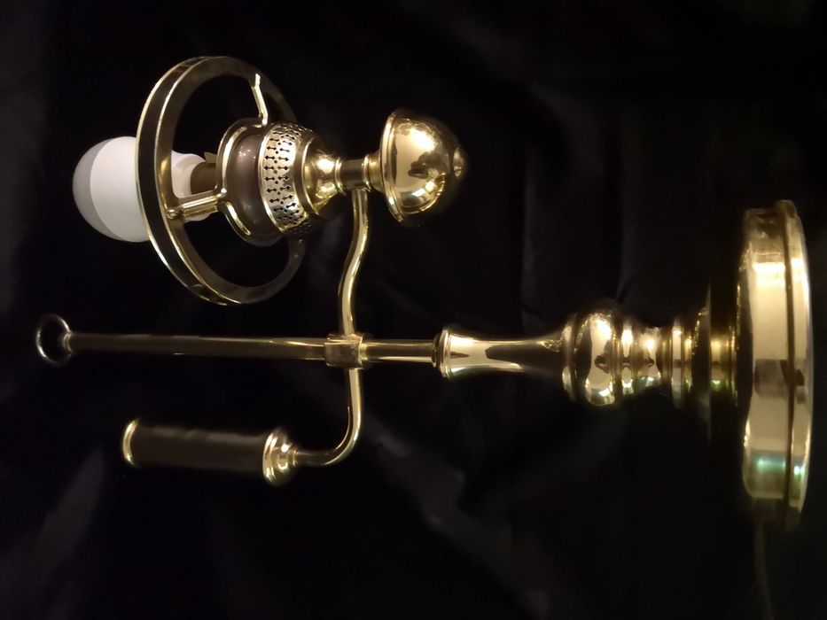 Dwie stare mosiężne lampy stołowe (cena za 2 sztuki)