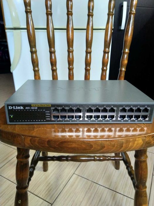 Свитч D-Link DES-1024D