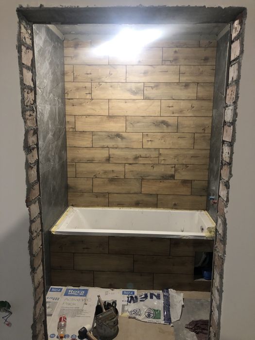 Плиточник, укладка керамической плитки