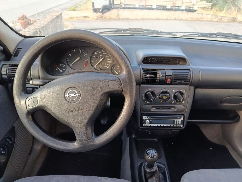 Corsa em ótimo estado