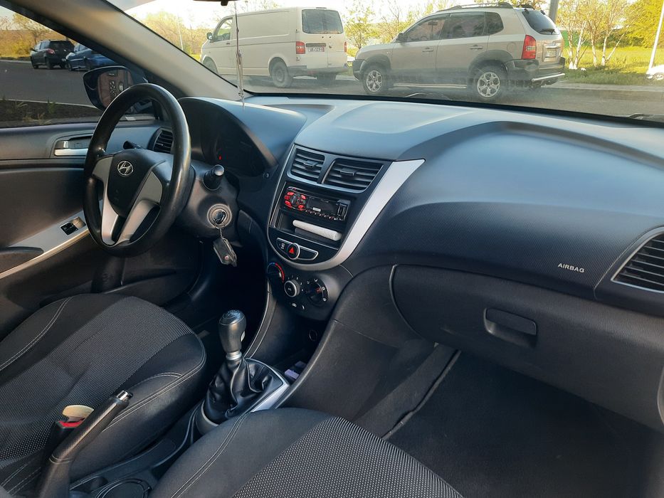 Продам Hyundai Accent 1.4 газ/бенз