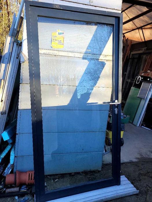 Drzwi aluminiowe różne