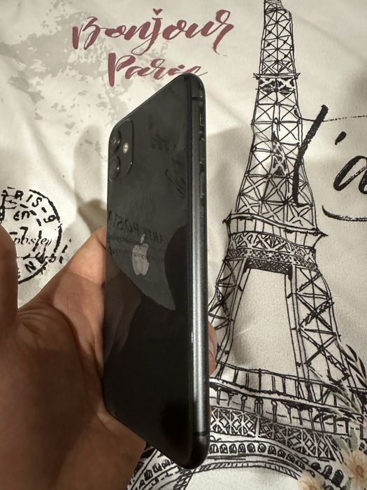 Айфон 11 128 гб.