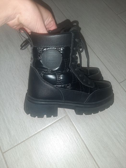 Зимові черевики фірми Clibee  на дівчику