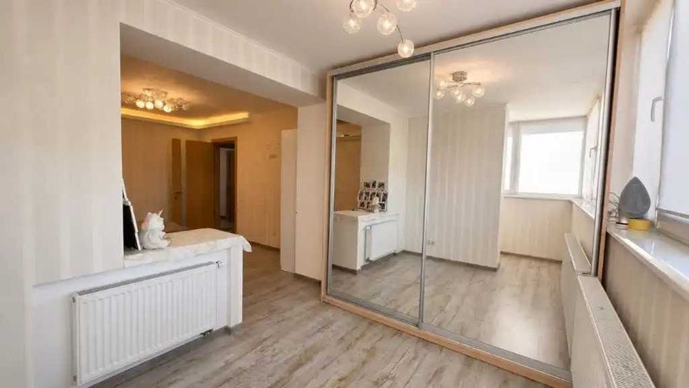 Продам 3к квартиру на ж/м Тополь-3