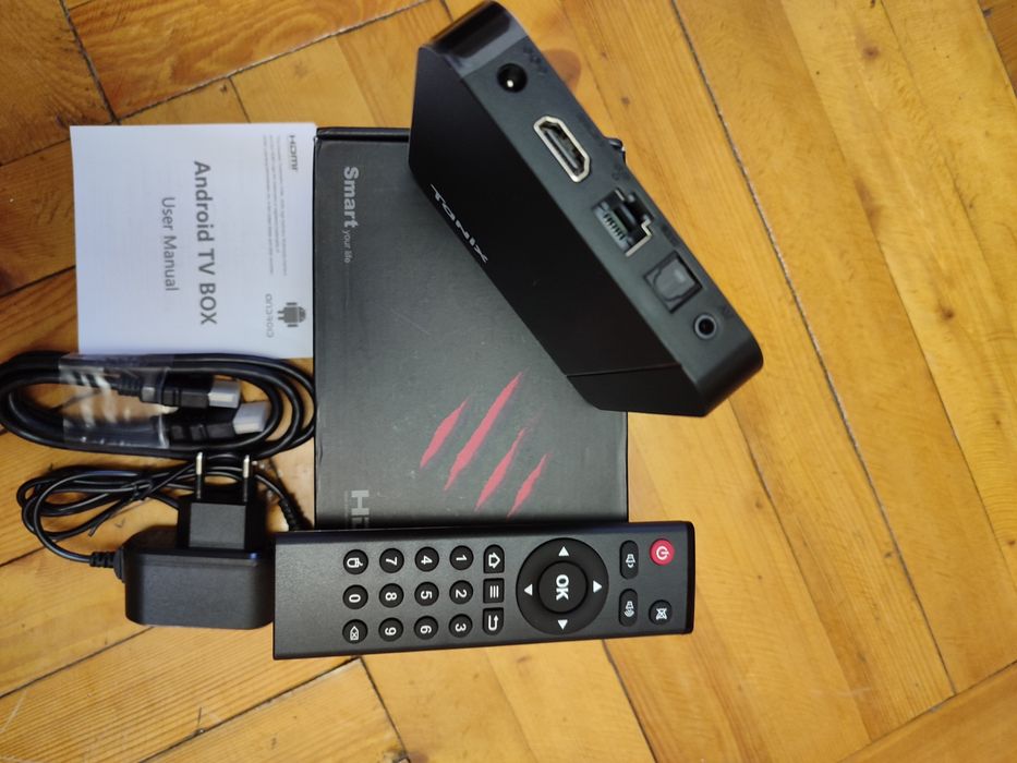 Продам смарт приставку Tanix  W2 ATV 4/32 прошитая Android