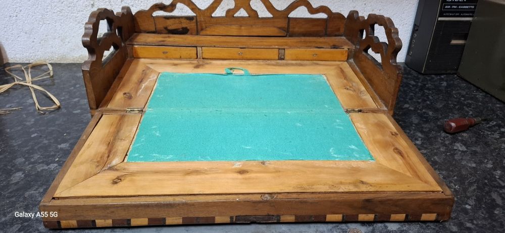 Escrivaninha portátil século XIX