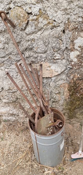 Portão, grades e mais ferro