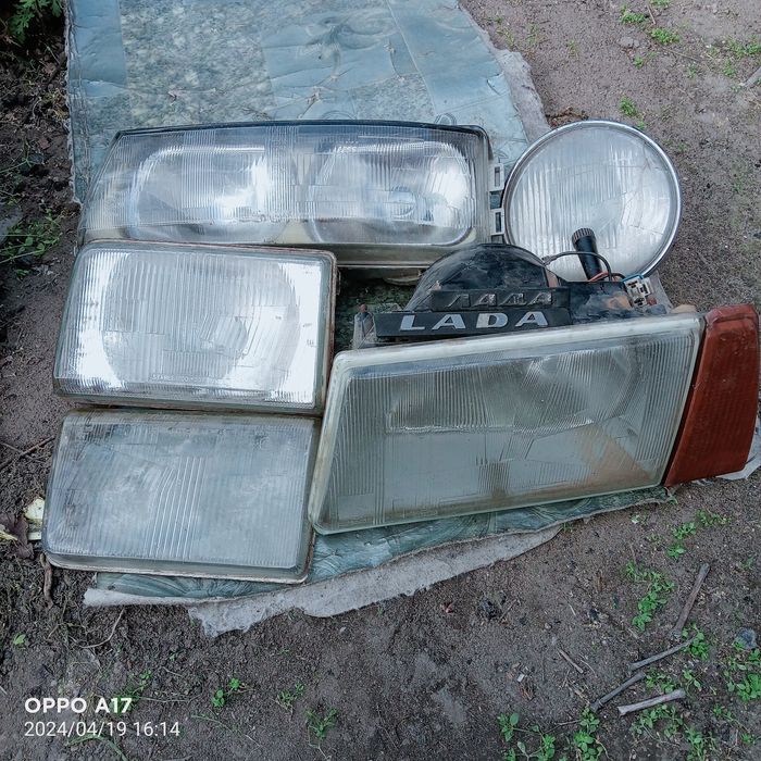 Продам фары автомобиля б/у не дорого.