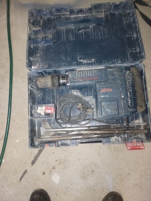 Młot udarowy Bosch gsh11 e