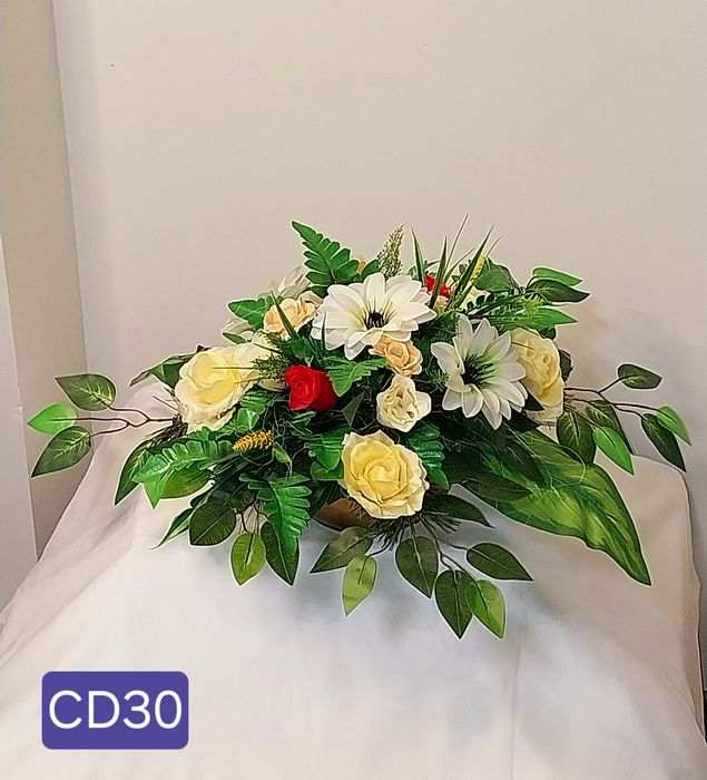 Stroik na grób cmentarz kompozycja kwiaty wiązanka bukiet