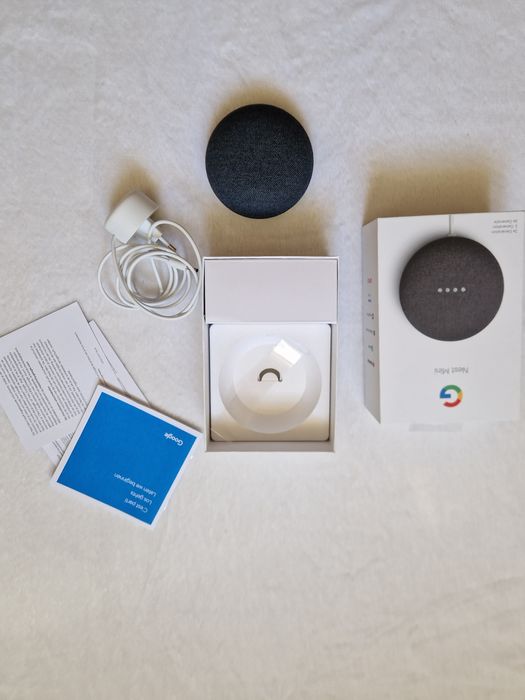 Умная колонка Google nest mini