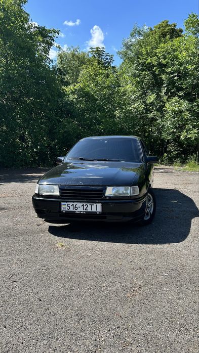 Opel Vectra A 2.0 Газ бензин
