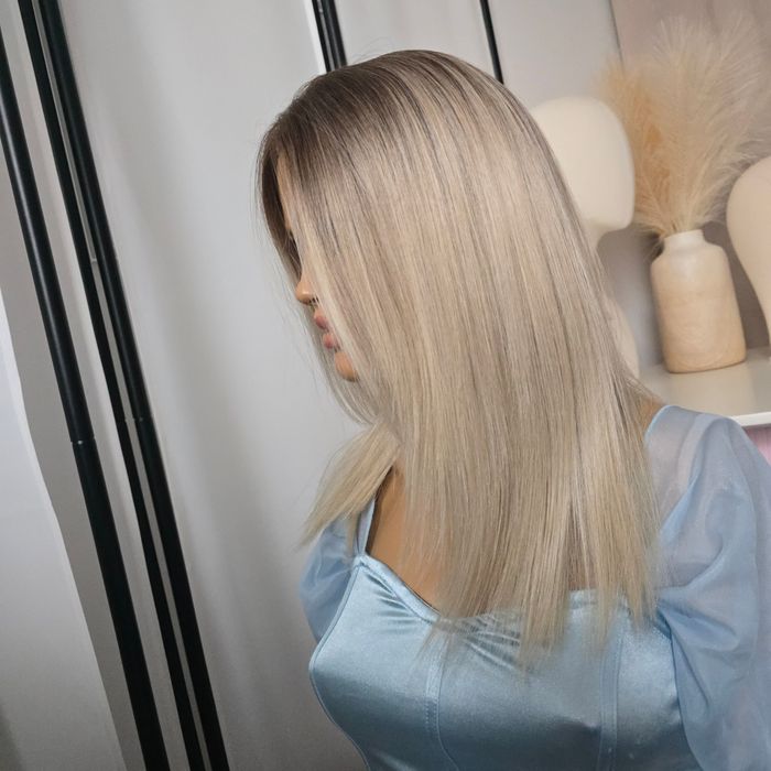 Peruka jasny popielaty blond