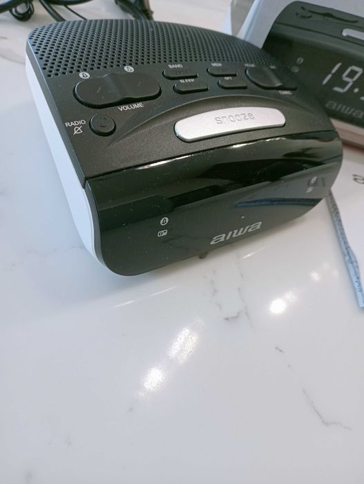 Rádio relógio despertador Aiwa CR-15