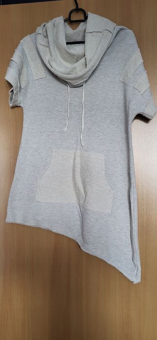 Asymetryczna tunika na krótki rękaw rM