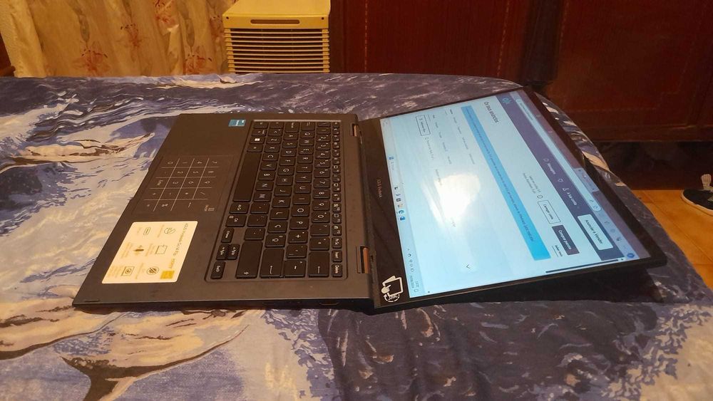 Asus Vivobook 14 Flip - Usado como Novo
