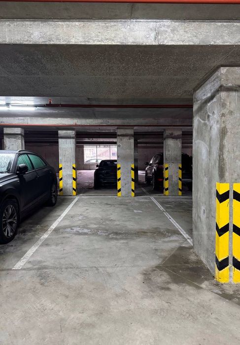 Паркомісце ЖК «Велика Британія» | 1 рівень | Під шлагбаумом