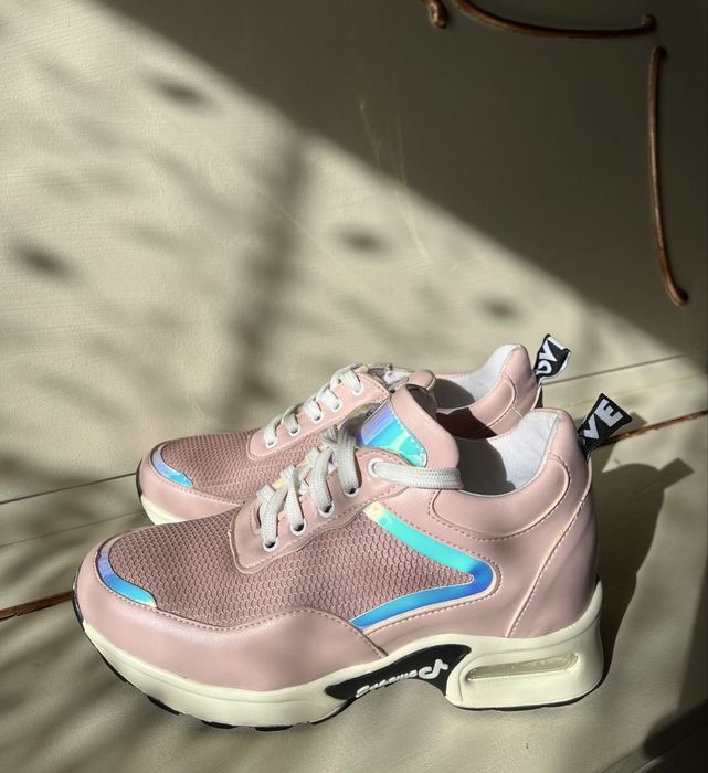 Кросівки жіночі/підліткові, нові, розмір 36, рожеві