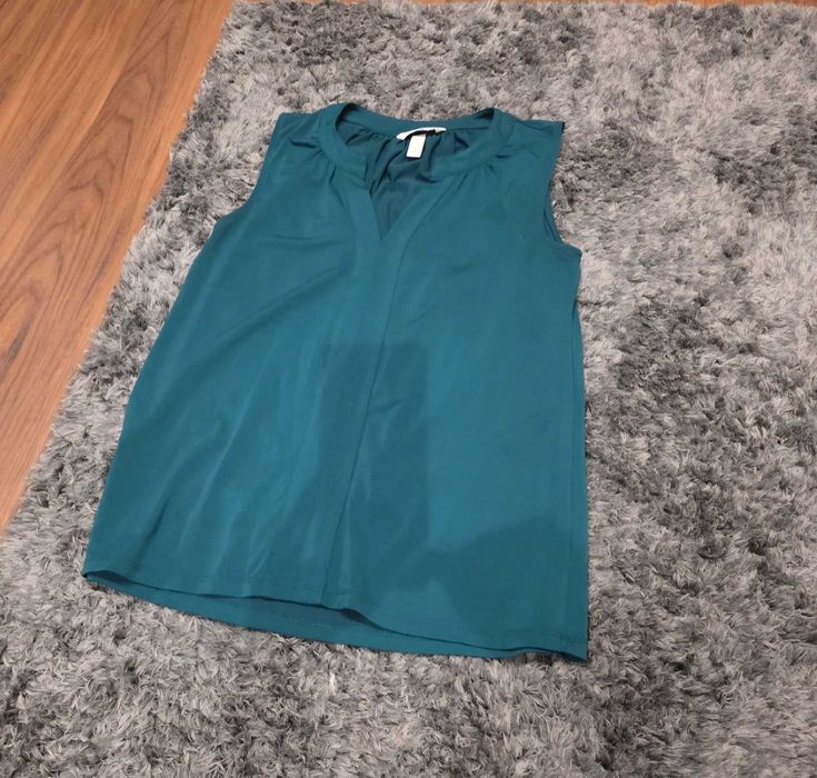 Lote de roupa e outros