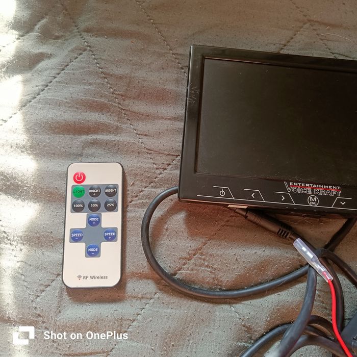 Monitorek do kamerki cofania