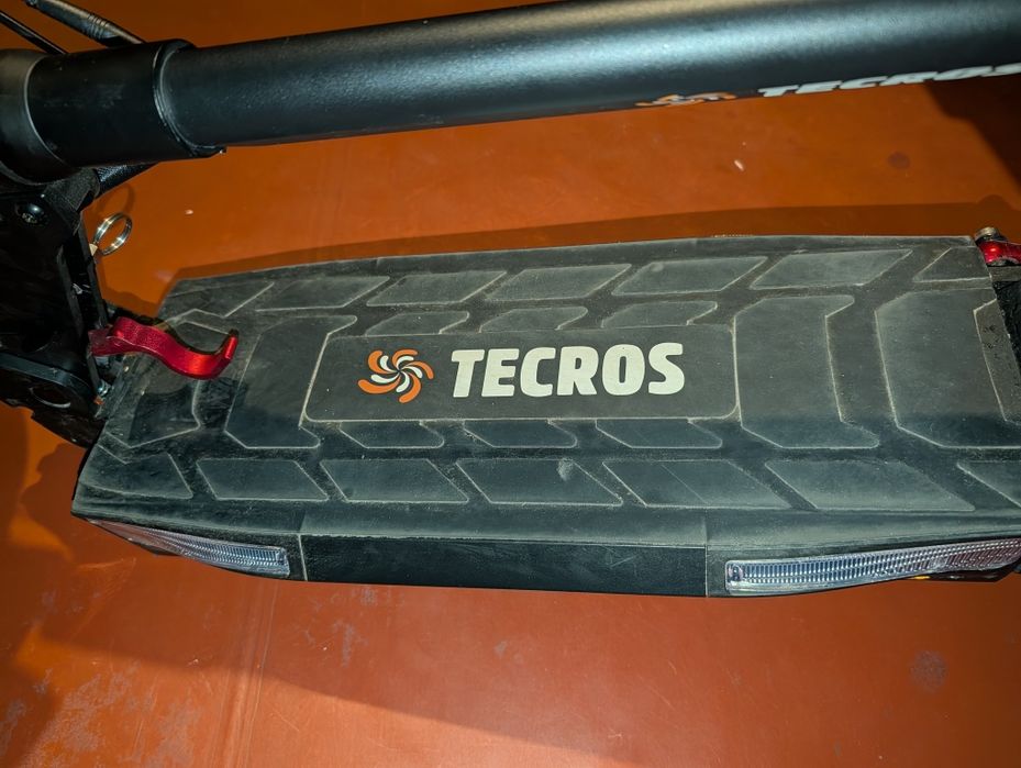 Електросамокат Tecros T4 Pro Пробіг 220км