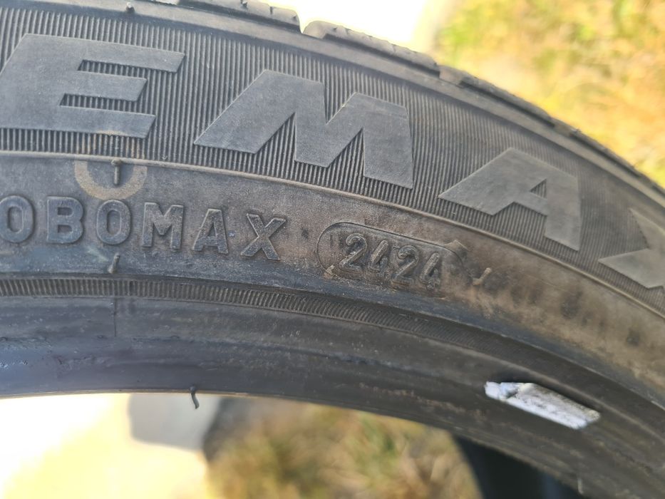 Opony zimowe firemax fm808 235/40r19
