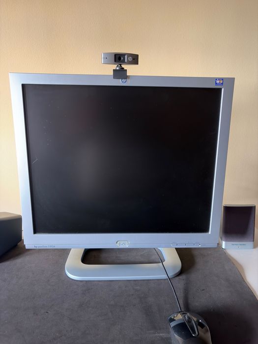 Setup Completo de Computador + Secretária e todos os perifericos | ASUS i5 / GTX 750 (Formatado)
