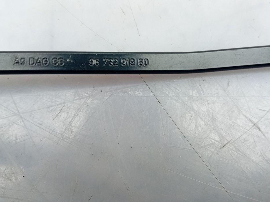 Haste / braço de escova limpa vidros frente esquerda PEUGEOT 2008 I (C