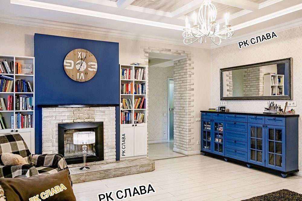 Продам котедж в Безлюдівці з виходом на  озеро і спортивним полем