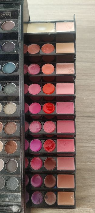 Paletka do makijazu - oczy i  usta