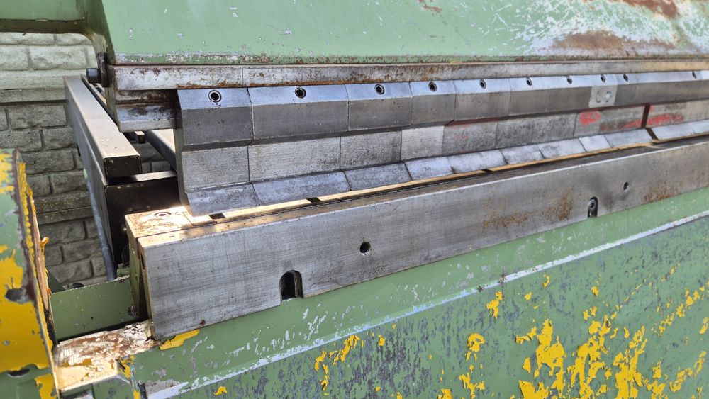 Krawędziarka do blachy zaginarka hydrauliczna CNC RAS 2500mm 4.5mm
