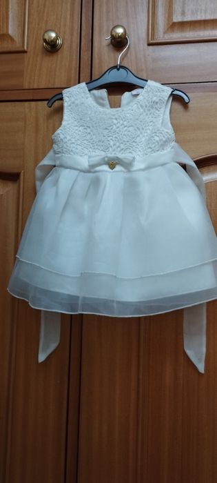 Vestido branco 18/24 meses.