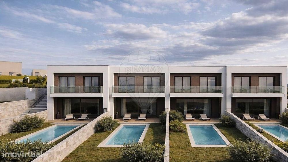 T3 Detached House for Sale