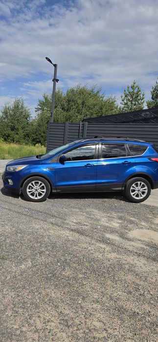автомобиль  ford escape