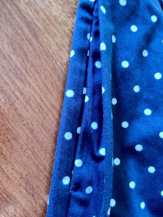 Saia Gant azul às bolinhas brancas