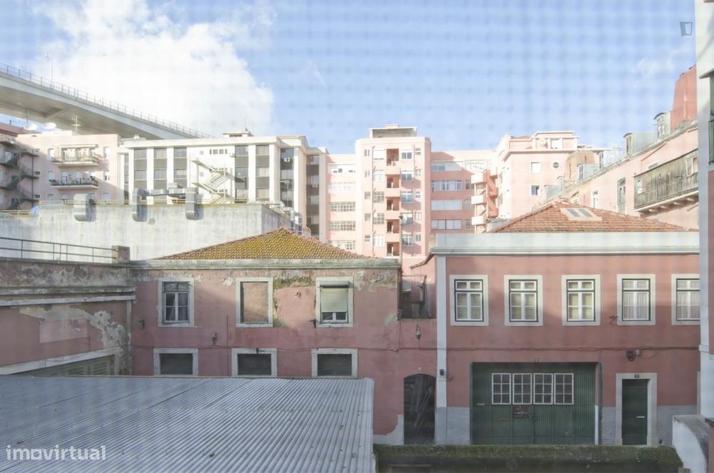 Quarto - localizado em Alcântara Lisbon