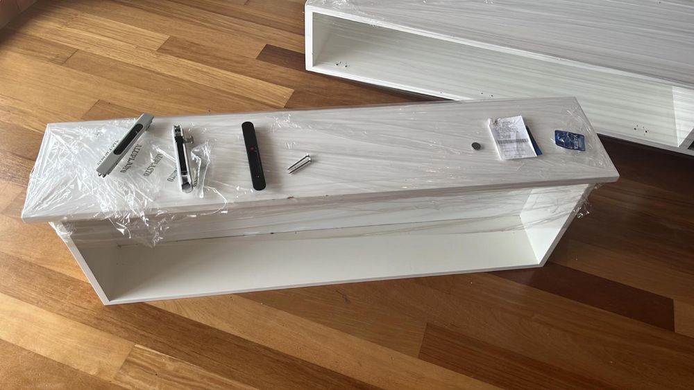 Móvel Branco de Sala em MDF com Gavetas