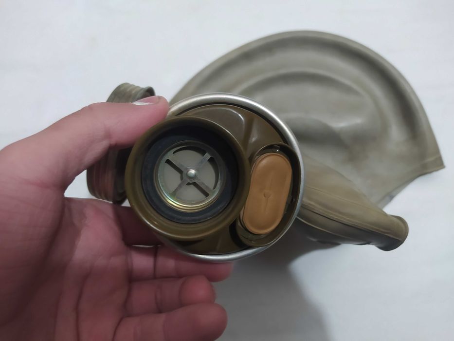 Противогаз пмг2 ,полный комплект