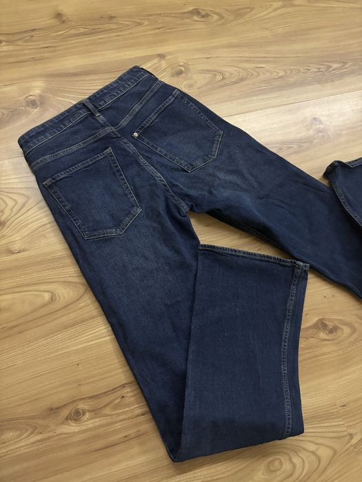 Джинси кльош по фігурі