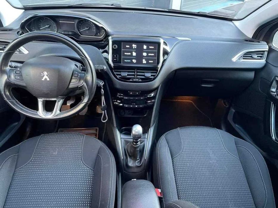 Peugeot 208 Allure